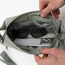 Carica l'immagine nel visualizzatore di Gallery, Got Bag Adapt Sling Bag Bass