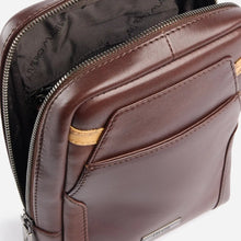 Carica l'immagine nel visualizzatore di Gallery, Alviero Martini 1^Classe Ranger Leather Bandoliera Piccola Testa Di Moro