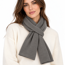 Carica l'immagine nel visualizzatore di Gallery, Riviera Collo In Cashmere Con Asola Donna Gris2
