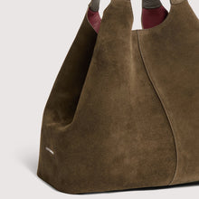 Carica l'immagine nel visualizzatore di Gallery, Coccinelle C-Easy Large Suede Fango/Fango