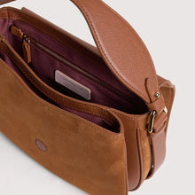 Carica l'immagine nel visualizzatore di Gallery, Coccinelle Mavery Suede Medium Cognac/Cognac