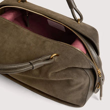 Carica l'immagine nel visualizzatore di Gallery, Coccinelle Lizzie Suede Small Fango/Fango