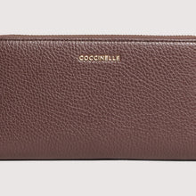 Carica l'immagine nel visualizzatore di Gallery, Coccinelle Portafoglio Zip Around Metallic Soft Berry