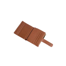 Carica l'immagine nel visualizzatore di Gallery, Coccinelle Portatessere Metallic Soft Medium Cognac
