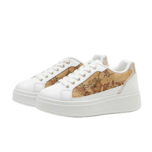 Carica l'immagine nel visualizzatore di Gallery, Alviero Martini 1^A Classe Sneakers Bianco Con Dettaglio Oro