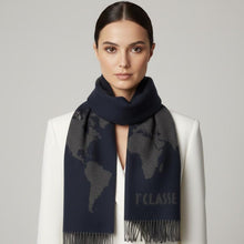 Carica l'immagine nel visualizzatore di Gallery, Alviero Martini 1^ Classe Sciarpa Geo Pieno Blu Notte S378 - STANGA Pelletteria