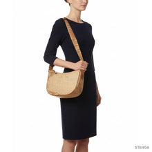 Carica l'immagine nel visualizzatore di Gallery, Alviero Martini 1^A Classe Borsa Geo Soft Tracolla a Mezzaluna Media S007 - STANGA Pelletteria