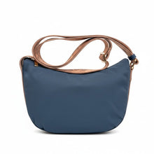 Carica l'immagine nel visualizzatore di Gallery, Alviero Martini 1^Classe Breeze Nylon Mezzaluna Piccola Blu Pacifico - STANGA Pelletteria