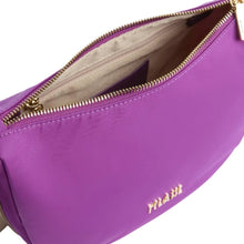 Carica l'immagine nel visualizzatore di Gallery, Alviero Martini 1^Classe Breeze Nylon Mezzaluna Piccola Viola Buganville - STANGA Pelletteria