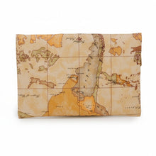 Carica l'immagine nel visualizzatore di Gallery, Alviero Martini 1^Classe Geo Soft Bustina Grande Rettangolare Q002 - STANGA Pelletteria