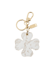 Carica l'immagine nel visualizzatore di Gallery, Alviero Martini 1^Classe Portachiavi a Forma di Quadrifoglio Geo White - STANGA Pelletteria