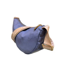 Carica l'immagine nel visualizzatore di Gallery, Alviero Martini 1^Classe Tracolla Mezzaluna Mini Blue Jeans - STANGA Pelletteria