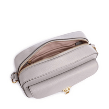 Carica l'immagine nel visualizzatore di Gallery, Coccinelle Beat Soft Small Oyster - STANGA Pelletteria
