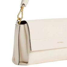 Carica l'immagine nel visualizzatore di Gallery, Coccinelle Boheme Double Small Pearl/Cognac - STANGA Pelletteria