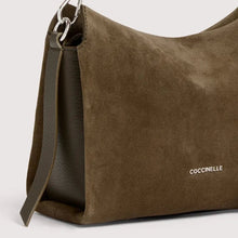 Carica l'immagine nel visualizzatore di Gallery, Coccinelle Boheme Suede Bimaterial Small Fango/Fango - STANGA Pelletteria