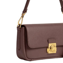 Carica l'immagine nel visualizzatore di Gallery, Coccinelle C-Me Lock Medium Berry - STANGA Pelletteria