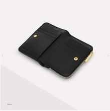 Carica l'immagine nel visualizzatore di Gallery, Coccinelle Metallic Soft Noir - STANGA Pelletteria