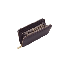 Carica l'immagine nel visualizzatore di Gallery, Coccinelle Metallic Soft Zip Around Prune - STANGA Pelletteria