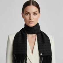 Carica l'immagine nel visualizzatore di Gallery, Coccinelle Monogram Sciarpa Multi Noir - STANGA Pelletteria