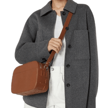 Carica l'immagine nel visualizzatore di Gallery, Coccinelle Myrtha Maxi Logo Tracolla Cognac - STANGA Pelletteria