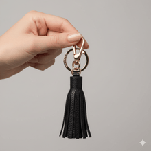 Carica l'immagine nel visualizzatore di Gallery, Coccinelle Portachiavi Nappina Nero - STANGA Pelletteria