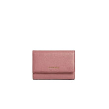 Carica l'immagine nel visualizzatore di Gallery, Coccinelle Portafoglio Metallic Soft Con Patta Winter Rose - STANGA Pelletteria