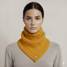 Carica l'immagine nel visualizzatore di Gallery, Coccinelle Sciarpa Eleonore Citronella - STANGA Pelletteria