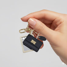 Carica l'immagine nel visualizzatore di Gallery, Furla Portachiavi Venus Borsa/Specchio Nero/Bianco - STANGA Pelletteria