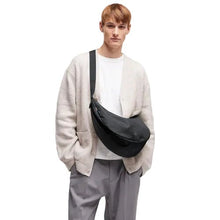 Carica l'immagine nel visualizzatore di Gallery, Got Bag Moon Bag Large Black - STANGA Pelletteria