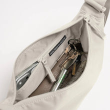 Carica l'immagine nel visualizzatore di Gallery, Got Bag Moon Bag Small Soft Shell - STANGA Pelletteria