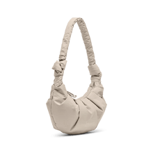 Carica l'immagine nel visualizzatore di Gallery, Got Bag Pleat Moon Bag Small Scallop - STANGA Pelletteria