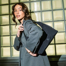 Carica l'immagine nel visualizzatore di Gallery, Got Bag T - Shape Bag Mini Black - STANGA Pelletteria