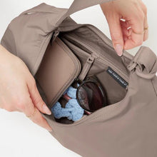 Carica l'immagine nel visualizzatore di Gallery, Got Bag T - Shape Bag Mini Oyster - STANGA Pelletteria