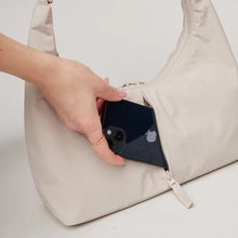 Carica l'immagine nel visualizzatore di Gallery, Got Bag T - Shape Bag Mini Soft Shell - STANGA Pelletteria