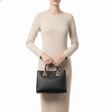 Carica l'immagine nel visualizzatore di Gallery, Liu Jo Borsa Satchel Media Nera - STANGA Pelletteria
