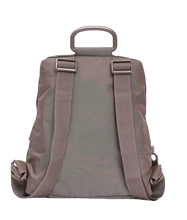 Carica l'immagine nel visualizzatore di Gallery, Mandarina Duck Zaino Slim MD20 Taupe - STANGA Pelletteria
