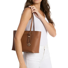 Carica l'immagine nel visualizzatore di Gallery, Micheal Kors Quenn Md Tote Luggage - STANGA Pelletteria