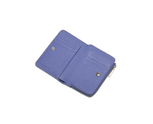 Carica l'immagine nel visualizzatore di Gallery, Portafoglio Coccinelle Metallic Soft Azul - STANGA Pelletteria