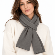 Carica l'immagine nel visualizzatore di Gallery, Riviera Collo In Cashmere Con Asola Donna Gris2 - STANGA Pelletteria