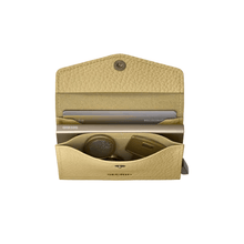 Carica l'immagine nel visualizzatore di Gallery, Secrid Envelope Wallet Pebble Butter - STANGA Pelletteria