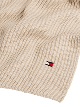 Carica l'immagine nel visualizzatore di Gallery, Tommy Hilfiger Sciarpa a Coste con Bandierina Ricamata Beige - STANGA Pelletteria