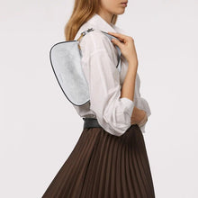 Carica l'immagine nel visualizzatore di Gallery, Coccinelle Merveille Silver - STANGA Pelletteria