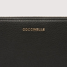 Carica l'immagine nel visualizzatore di Gallery, Coccinelle Metallic Soft Noir - STANGA Pelletteria