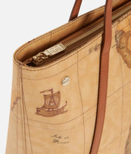 Carica l'immagine nel visualizzatore di Gallery, Geo Classic Shopping bag con borchiette grande Alviero Martini 1^Classe - STANGA Pelletteria