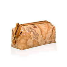 Carica l'immagine nel visualizzatore di Gallery, Geo Soft Beauty Case Medio a Trapezio Alviero Martini 1^ Classe - STANGA Pelletteria