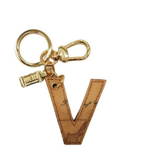 Carica l'immagine nel visualizzatore di Gallery, Lettera V Portachiavi Alviero Martini 1^A Classe - STANGA Pelletteria