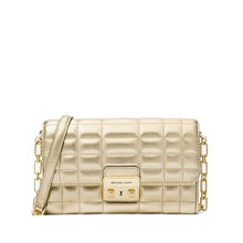 Carica l'immagine nel visualizzatore di Gallery, Micheal Kors Borsa a tracolla Tribeca Grande In Pelle Metallizzata Oro - STANGA Pelletteria