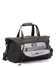 Carica l&#39;immagine nel visualizzatore di Gallery, Tumi Alpha 3 Borsa Da Viaggio Double Expansion Black - STANGA Pelletteria
