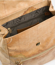 Carica l'immagine nel visualizzatore di Gallery, Alviero Martini 1^Classe Geo Soft Ranch Zaino Con Dettaglio Castagna Geo Classic
