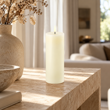 Carica l'immagine nel visualizzatore di Gallery, Uyuni Lighting Candela Media A Colonna Liscia Ivory
